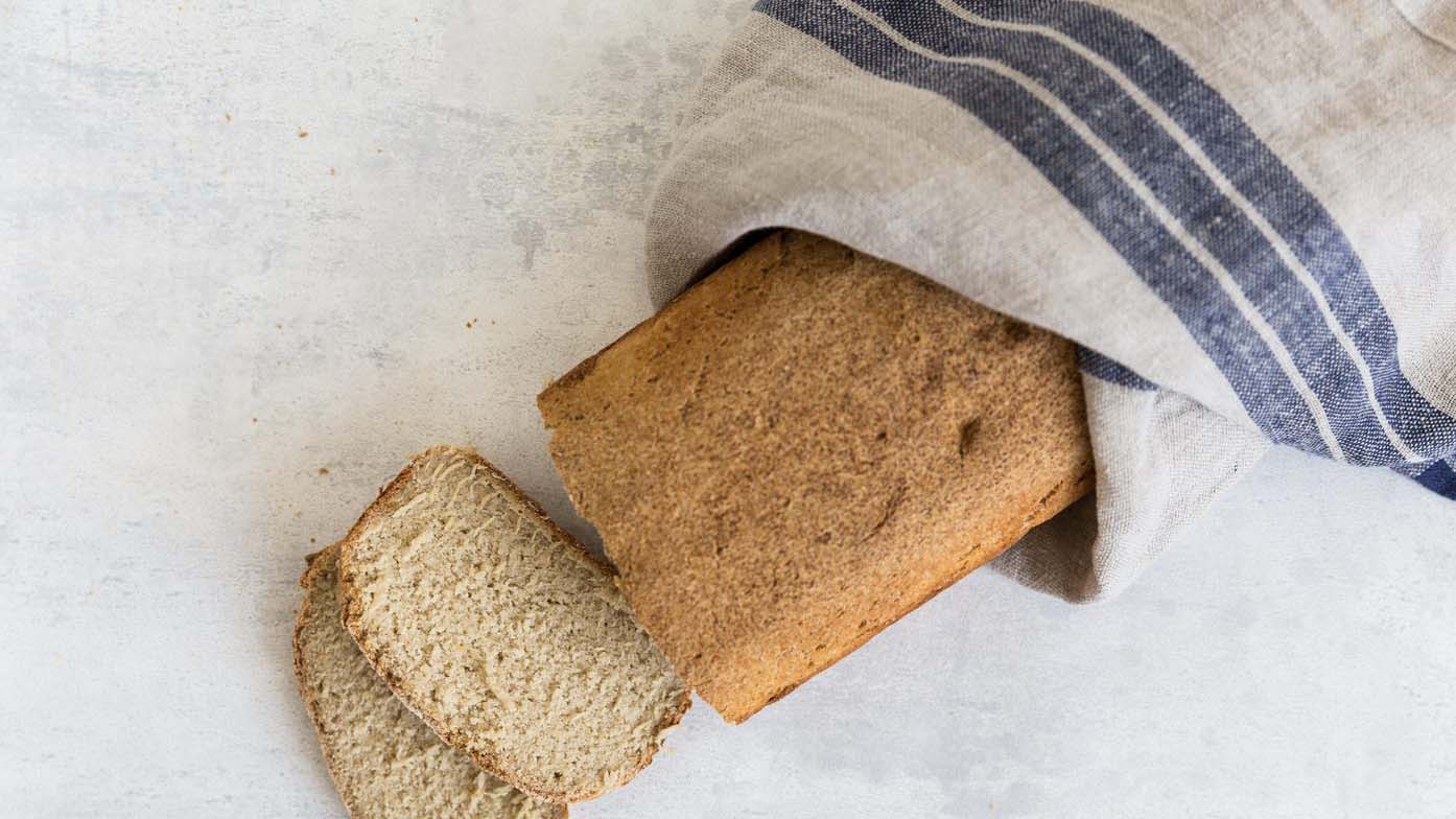 fiberhusk, glutenfrit æble-formbrød