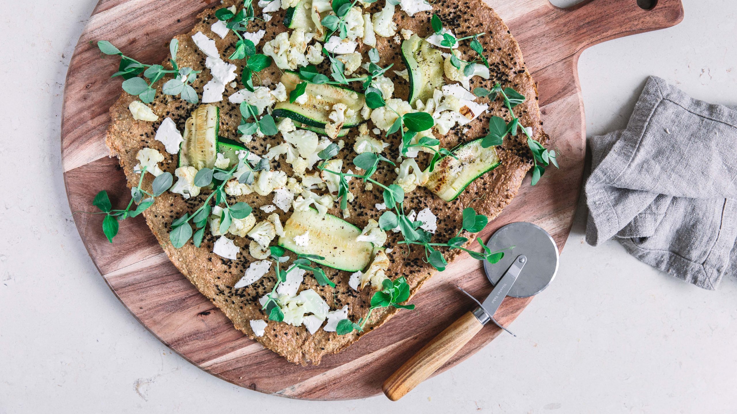 Glutenfrie fladbrød med squash og gedeost topping, Fiberhusk